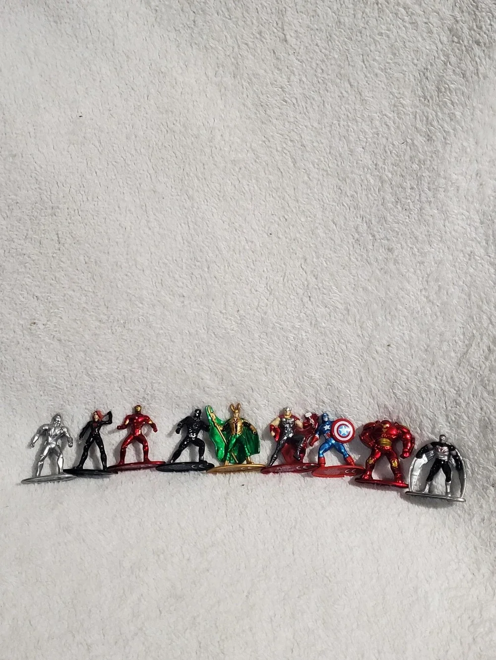 Marvel Mini Action Figures Set - Red, Blue, Green, Gold, Silver, Black